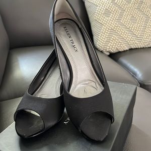 Ellen Tracy black satin pumps.